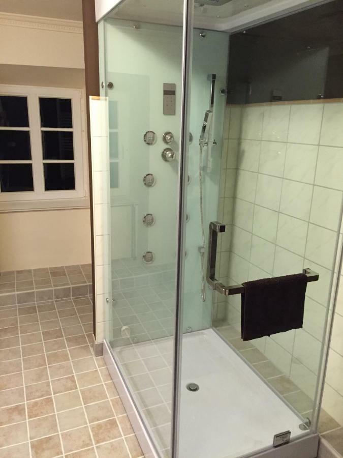 Exklusive Ferienwohnungen Im Gutshaus Viezen Bernitt Exterior foto